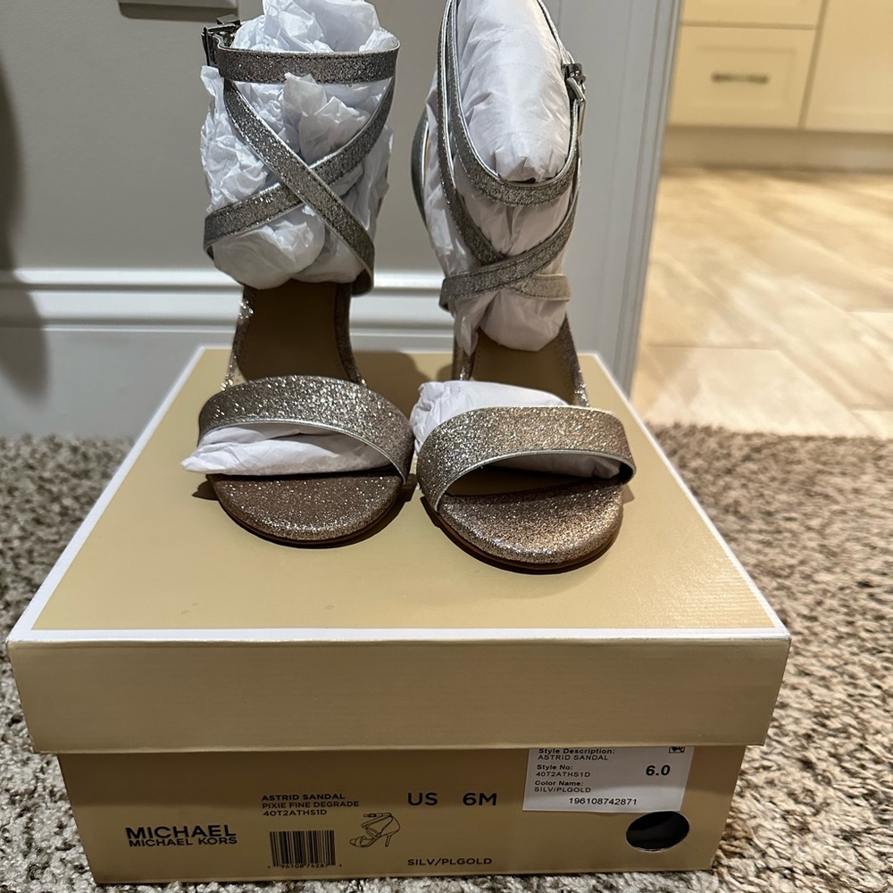 BNIB Michael Kors Astrid in two tone silver and gold